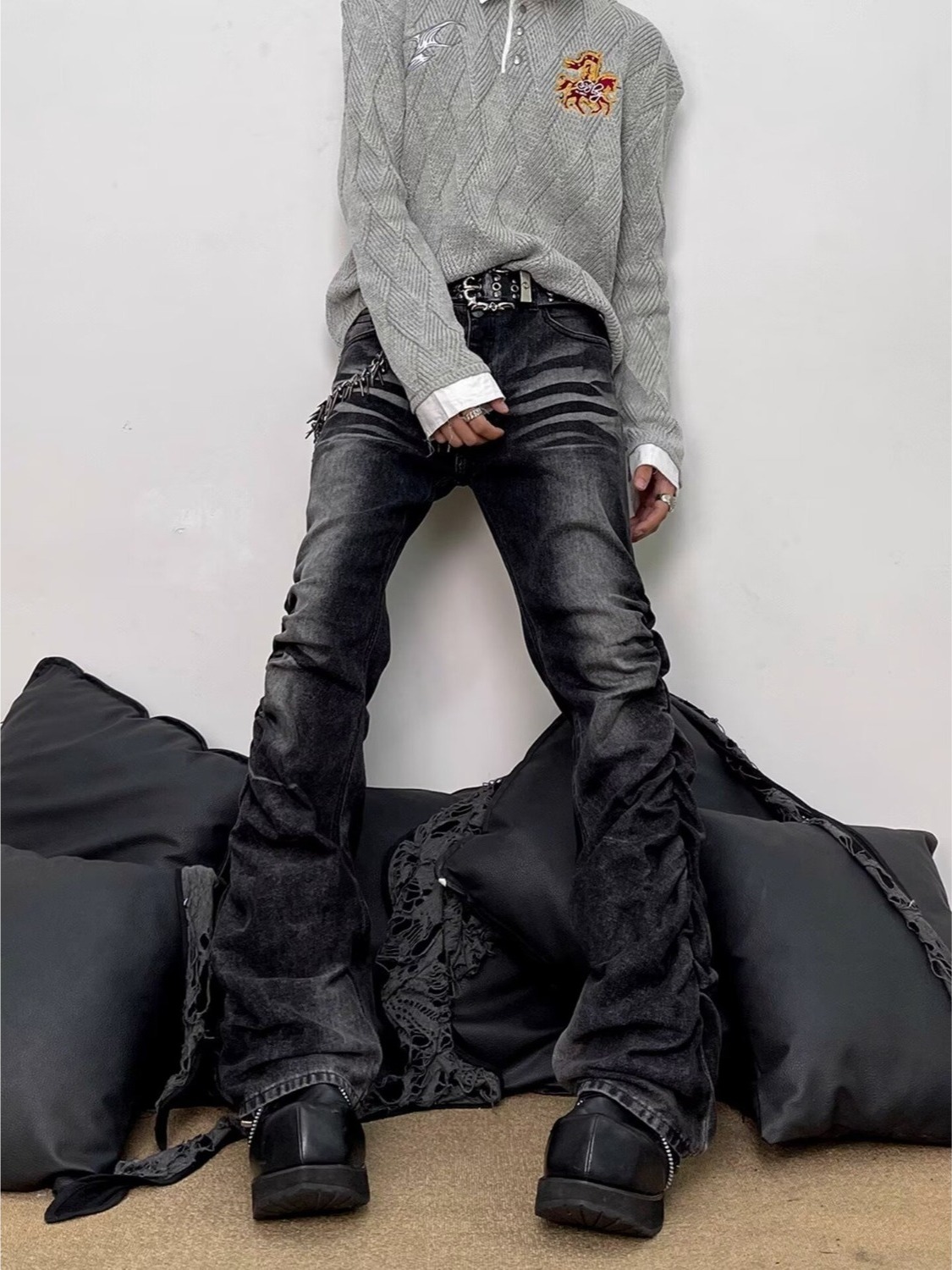 ウォッシュドブラックグレーメンズスリムストレートレトロフレア - Streetwear Brand Denim のレビューと価格